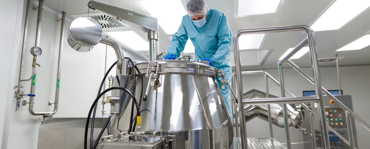 plant-picture-scientist-is-looking-inside-tank